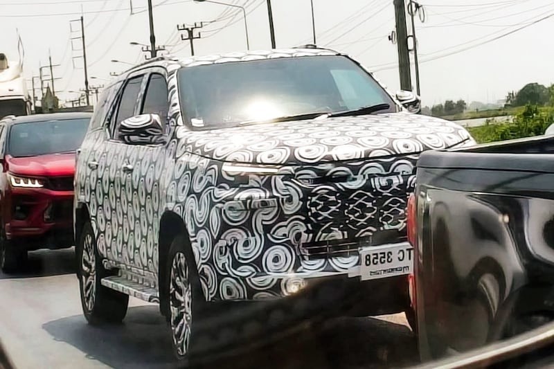 Toyota Fortuner 2026 mang dáng dấp Hilux, dự kiến ra mắt năm nay Toyota Fortuner 2026 mang dáng dấp Hilux, dự kiến ra mắt năm nay