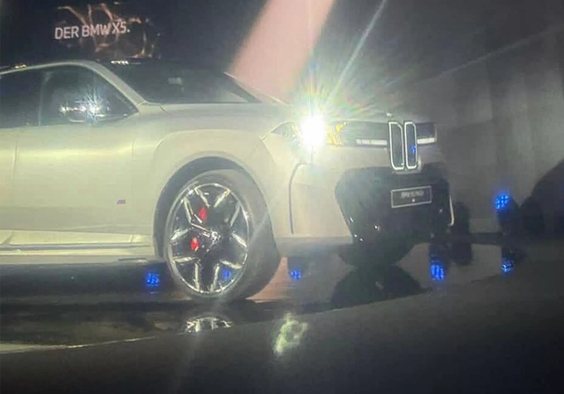 BMW X5 và 7-Series phiên bản mới bị lộ sớm hình ảnh, thể hiện hai hướng thiết kế khác biệt Hình ảnh BMW X5 thế hệ mới mới bị rò rỉ