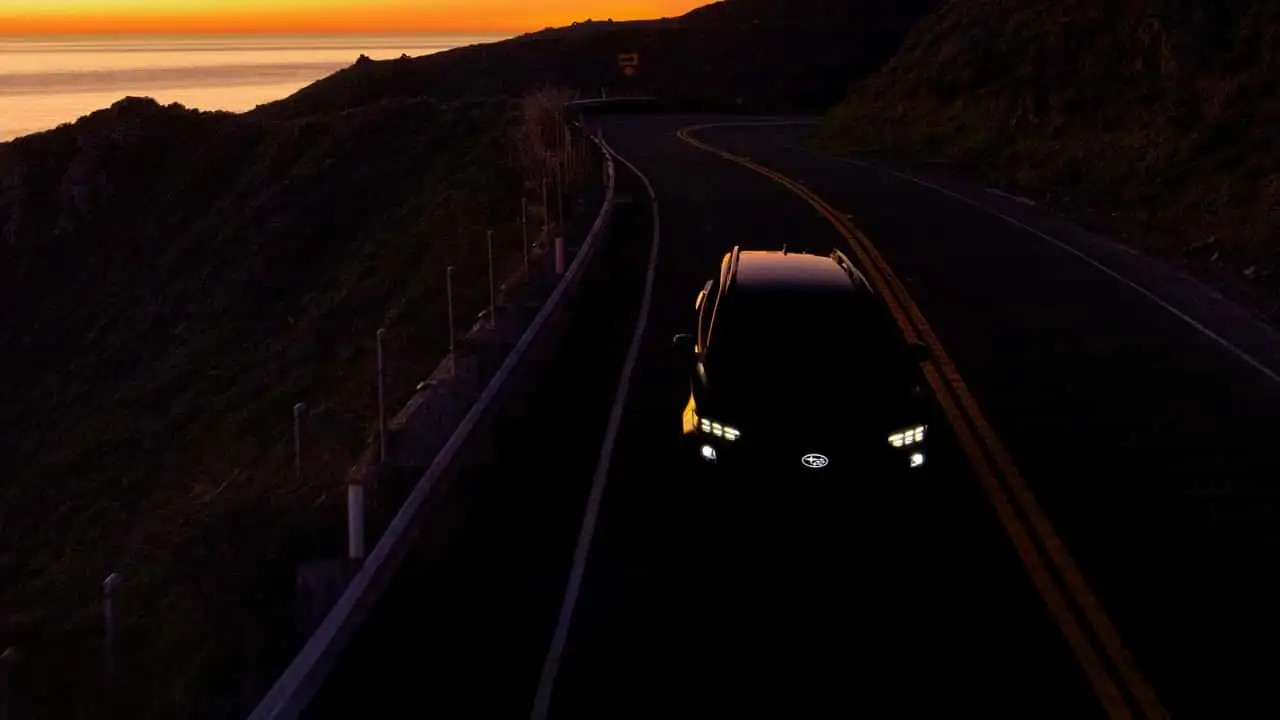 Hé lộ hình ảnh đầu tiên về SUV điện Subaru mới sẽ ra mắt trong tuần tới