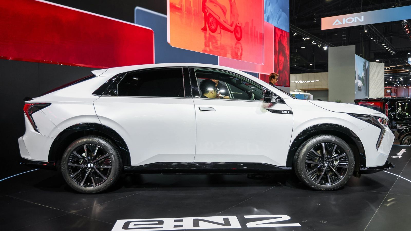 Honda e:N2 ra mắt tại Bangkok, SUV điện cỡ C giá từ Honda e:N2 ra mắt tại Bangkok, SUV điện cỡ C giá từ