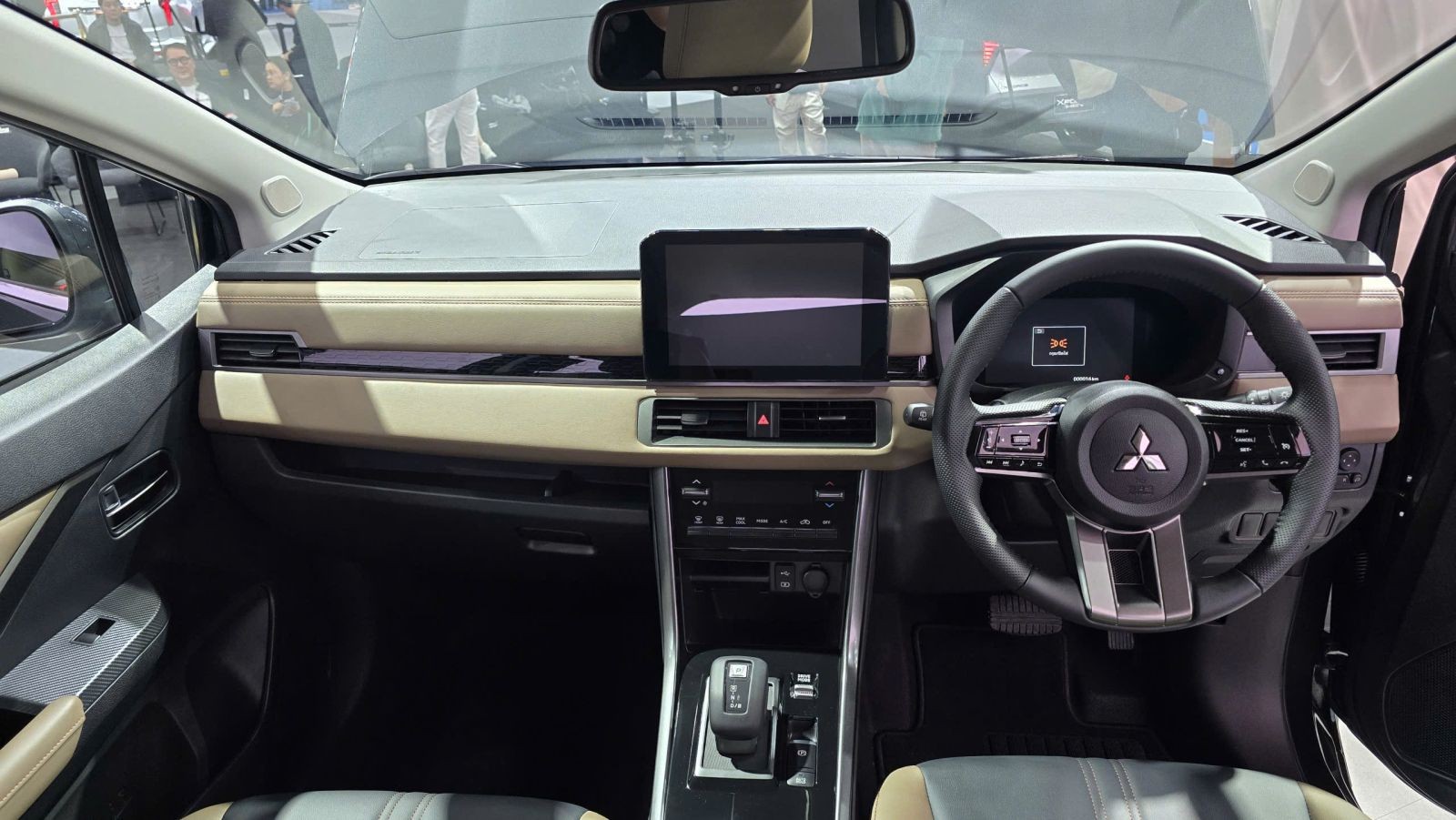 Mitsubishi Xpander Cross hybrid 2026 lộ diện tại Thái Lan Mitsubishi Xpander Cross hybrid 2026 lộ diện tại Thái Lan