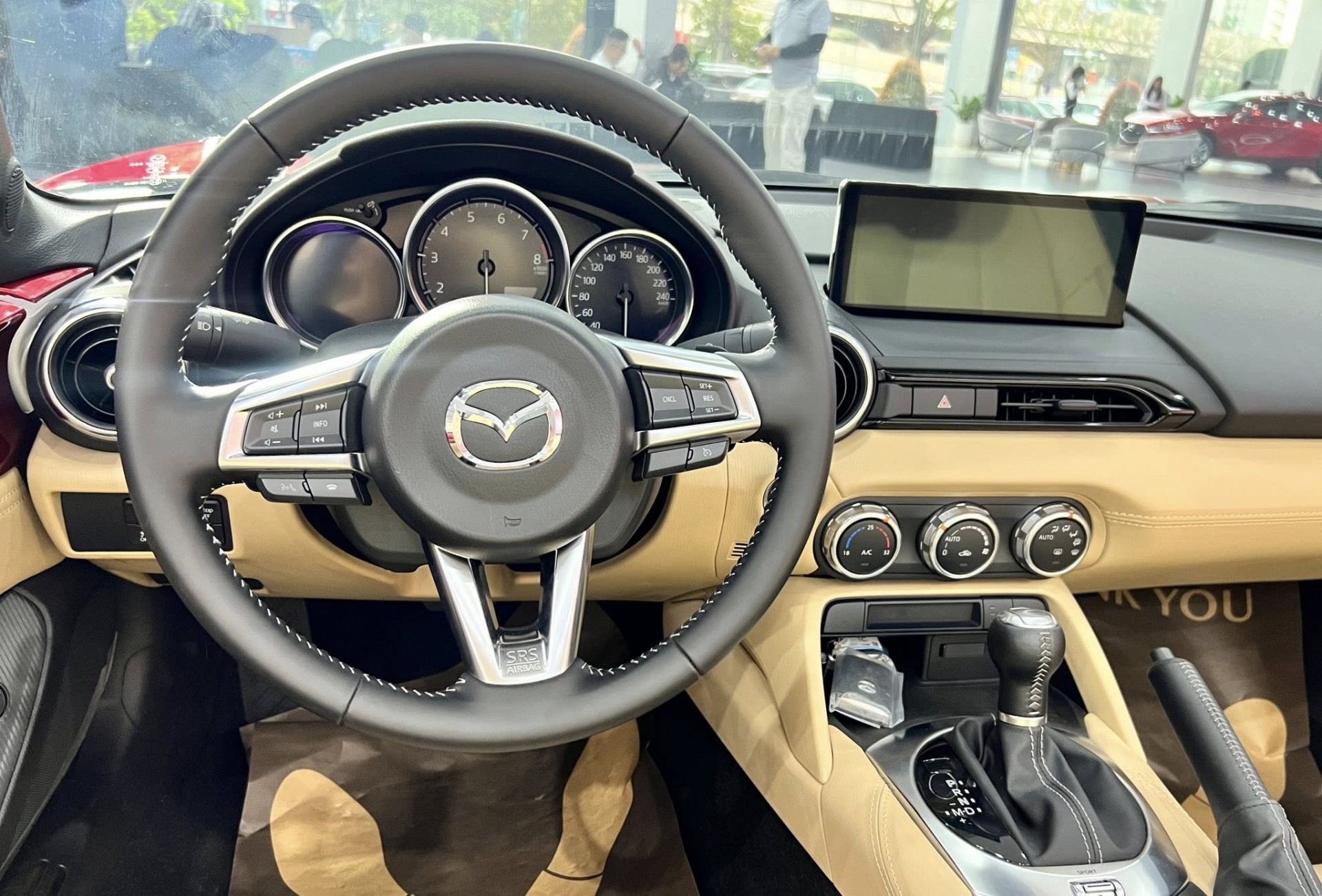 Mazda MX 5 Miata nhận cọc tại Việt Nam, giá dự kiến trên 1 tỷ đồng