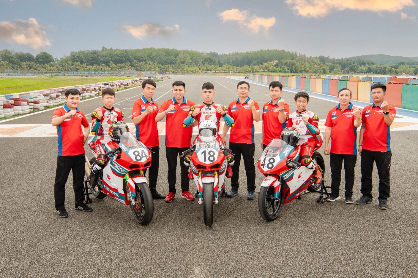 Honda Racing Việt Nam đẩy mạnh đào tạo tay đua trẻ Honda Racing Việt Nam đẩy mạnh đào tạo tay đua trẻ