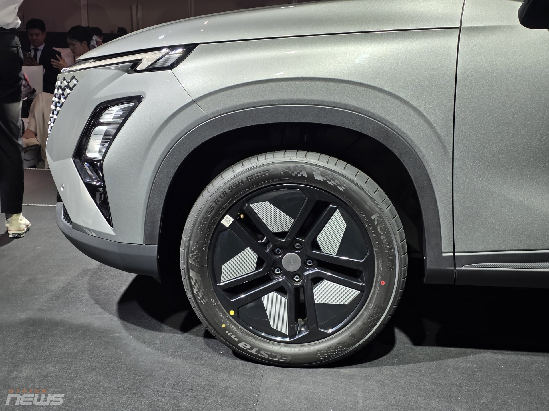 Omoda C5 SHS H ra mắt Việt Nam với giá gây sốc