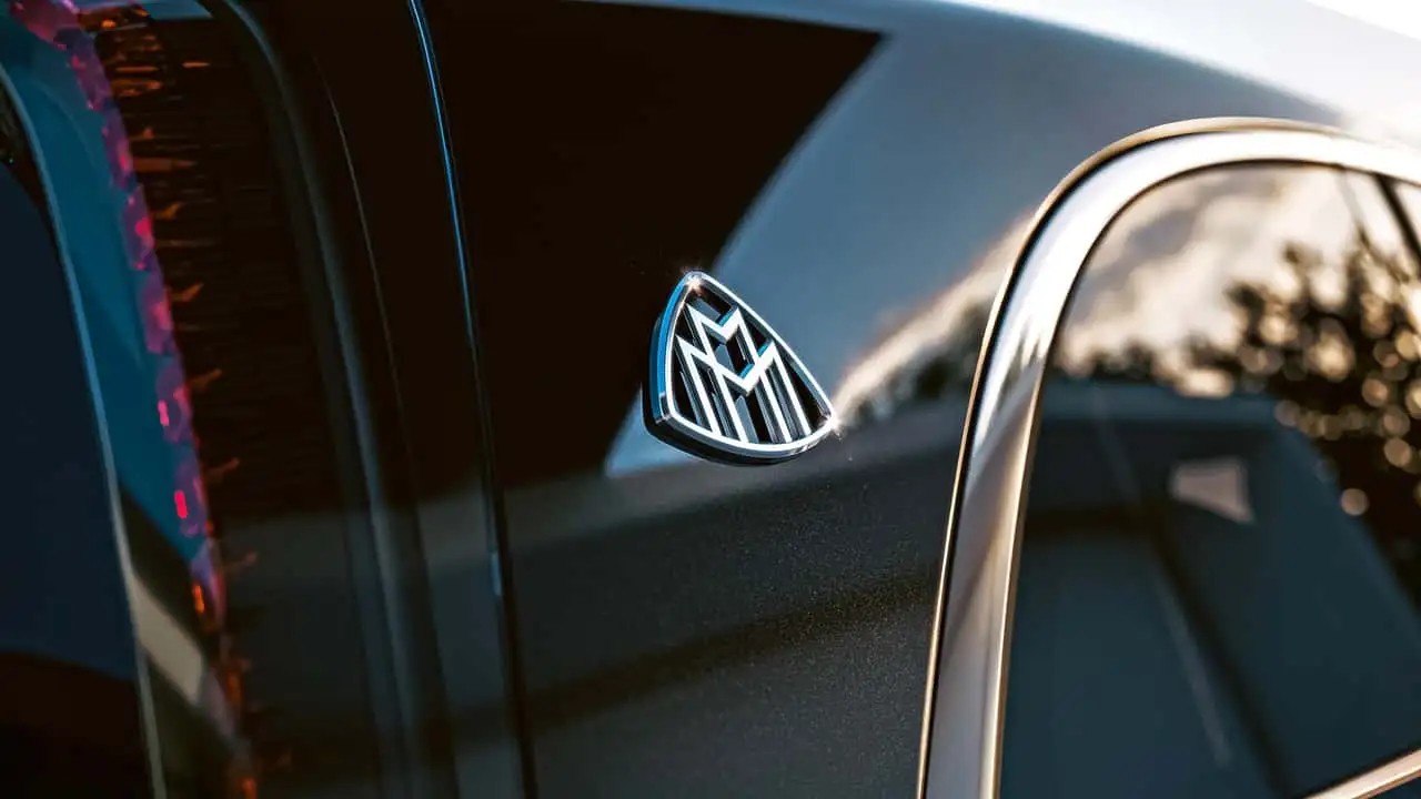 Mercedes "nhá hàng" hình ảnh mẫu xe van siêu sang Maybach VLS hoàn toàn mới