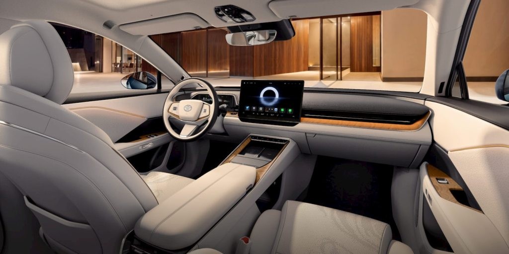 Sedan điện Toyota bZ7 ghi nhận 3.100 đơn đặt hàng chỉ sau một giờ mở bán nhờ giá hợp lý Nội thất của Toyota bZ7