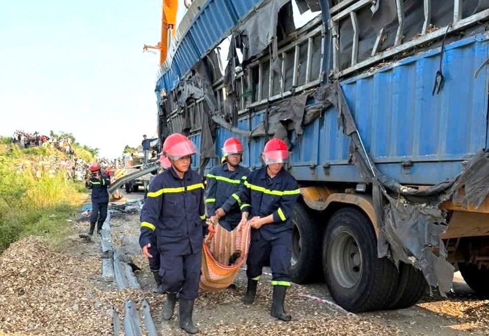 Tổng hợp tin tức tai nạn giao thông mới nhất ngày hôm nay 1/4/2026 Tổng hợp tin tức tai nạn giao thông mới nhất ngày hôm nay 1/4/2026