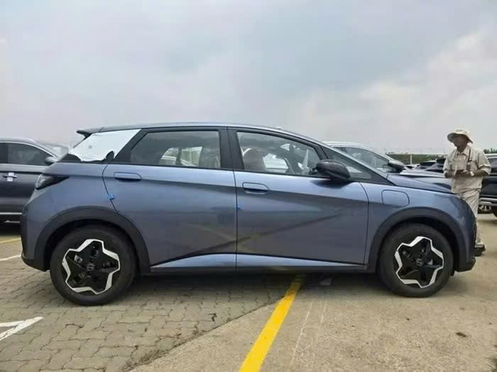 BYD Dolphin 2026 cập cảng Việt Nam, giá dự kiến dưới 600 triệu đồng BYD Dolphin 2026 cập cảng Việt Nam, giá dự kiến dưới 600 triệu đồng