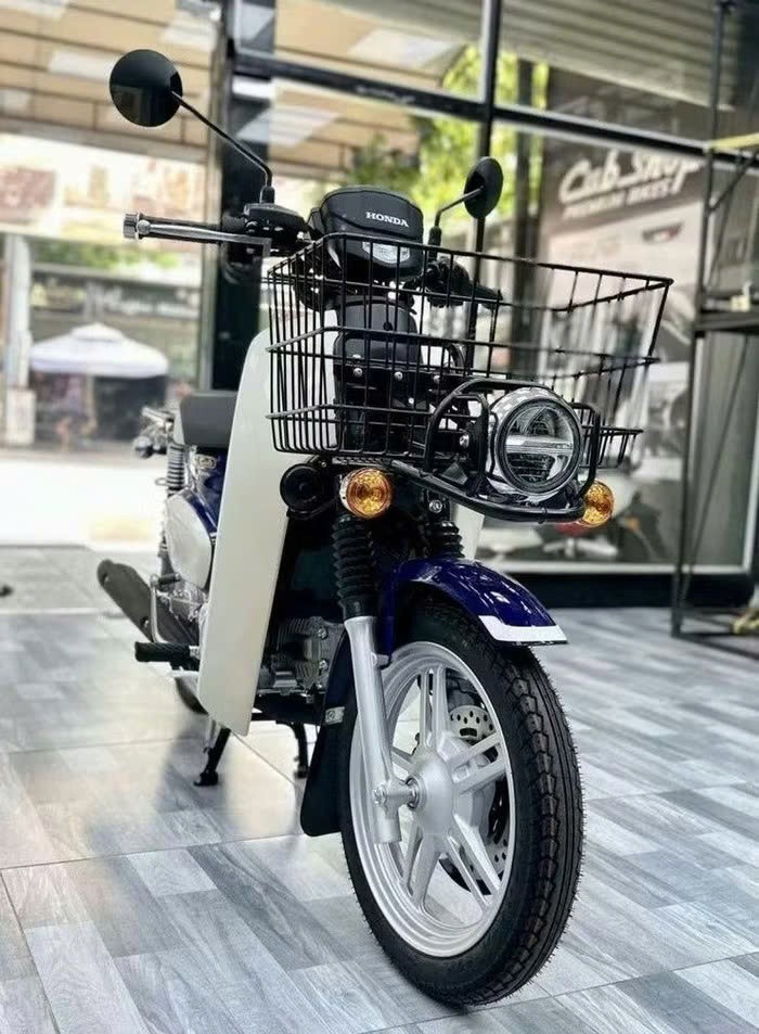 Xe số 110 cc Honda Cub huyền thoại bán ở Việt Nam, giá gây sốc Xe số 110 cc Honda Cub huyền thoại bán ở Việt Nam, giá gây sốc