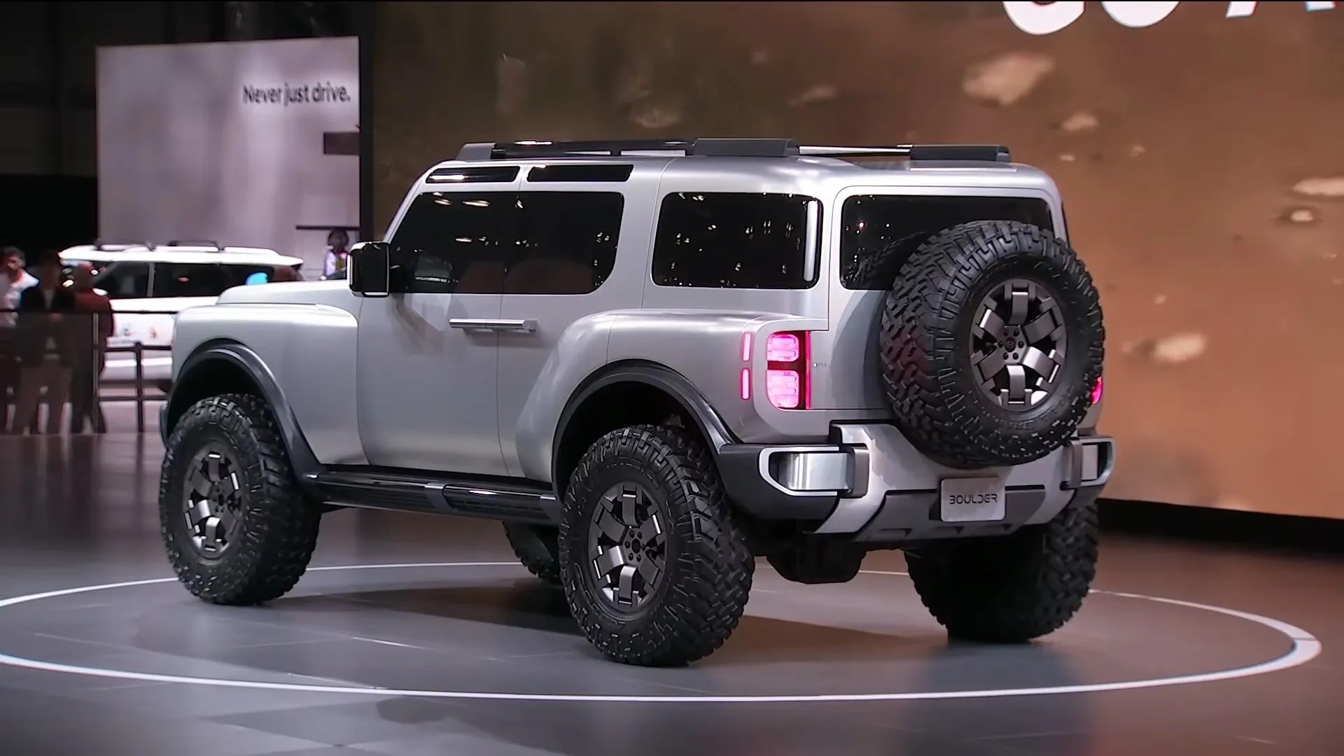 Mẫu concept SUV off-road tên gọi Hyundai Boulder ra mắt tại Triển lãm Ô tô New York 2026 Phía sau của Hyundai Boulder SUV Concept