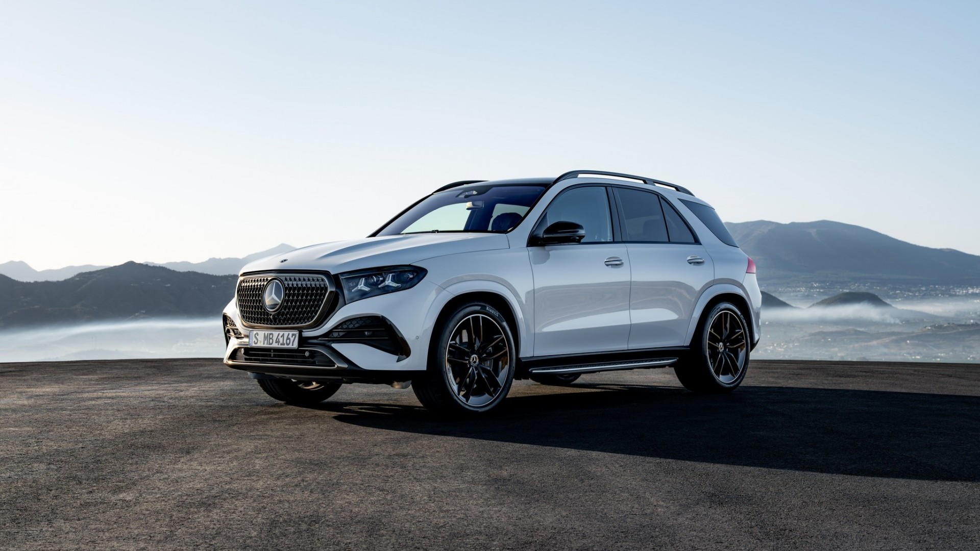 Mercedes-Benz nâng cấp GLE và GLS, thêm 3.000 chi tiết mới