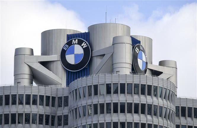 Mercedes-Benz và BMW thắng kiện, tòa Đức bác đề nghị dừng bán xe xăng từ 2030 Mercedes-Benz và BMW thắng kiện, tòa Đức bác đề nghị dừng bán xe xăng từ 2030