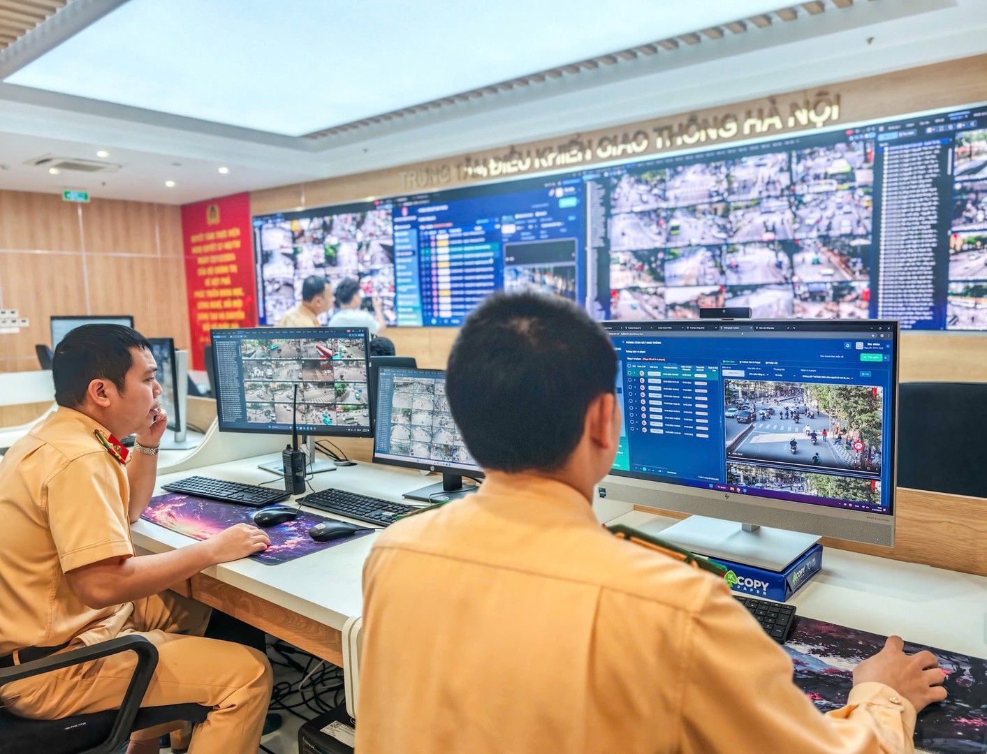 Tăng cường ứng dụng camera AI xử lý “phạt nguội” vi phạm dừng, đỗ xe sai quy định tại Hà Nội Tăng cường ứng dụng camera AI xử lý “phạt nguội” vi phạm dừng, đỗ xe sai quy định tại Hà Nội