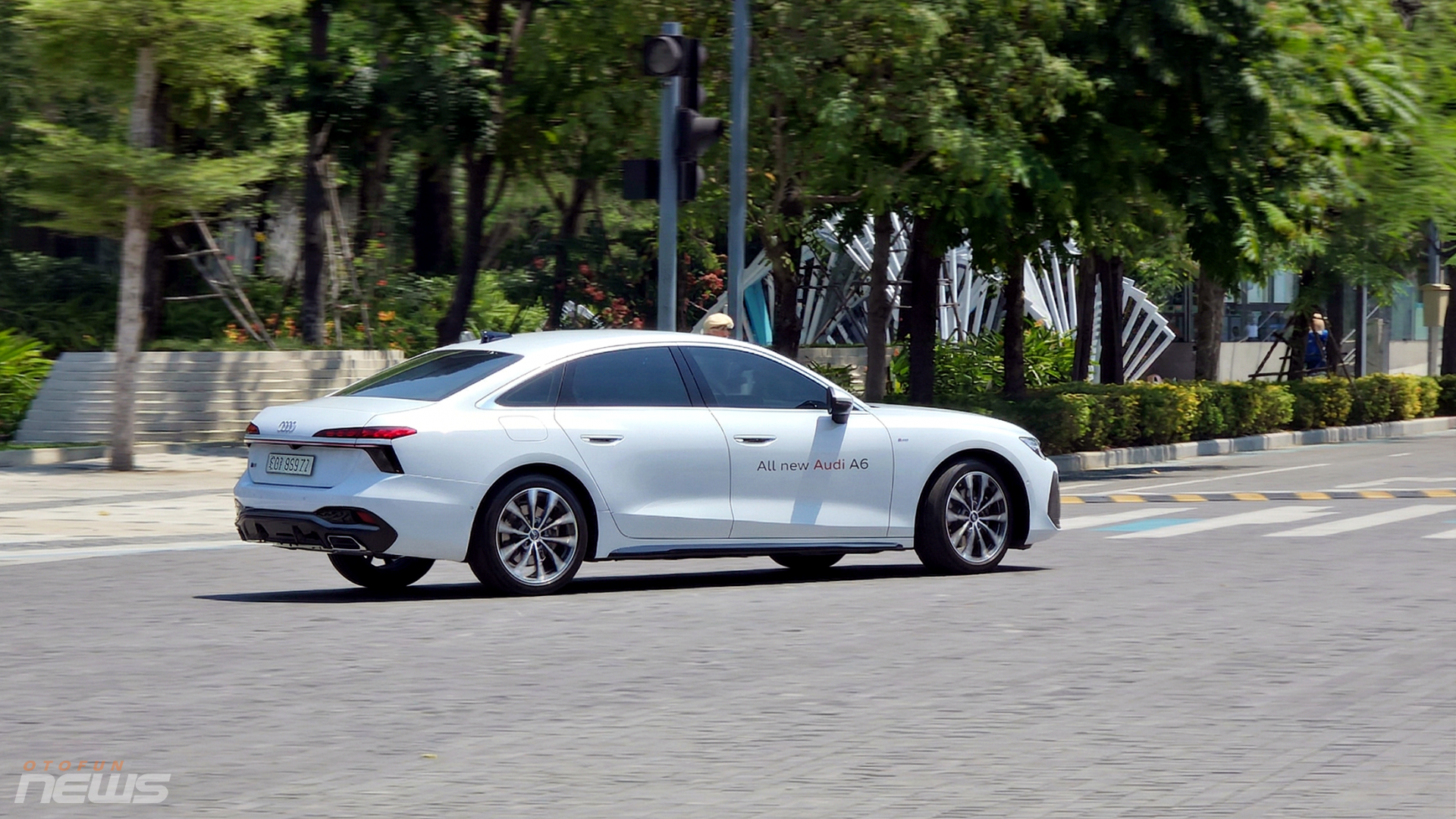 Audi A6 có gì nổi bật trong nhóm sedan hạng sang dưới 3 tỷ đồng?