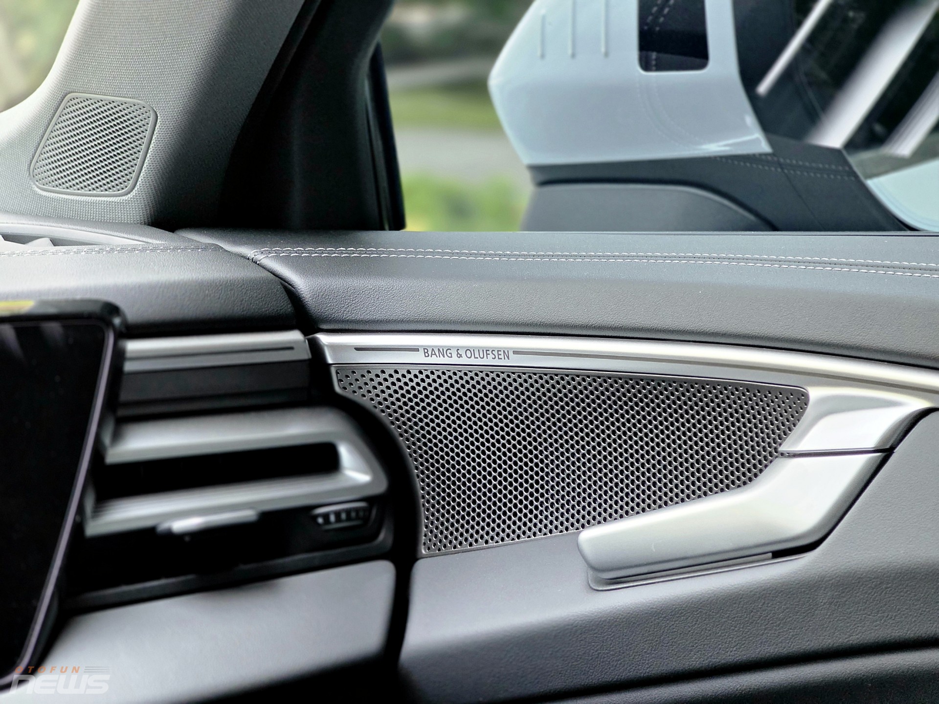 Audi A6 có gì nổi bật trong nhóm sedan hạng sang dưới 3 tỷ đồng?
