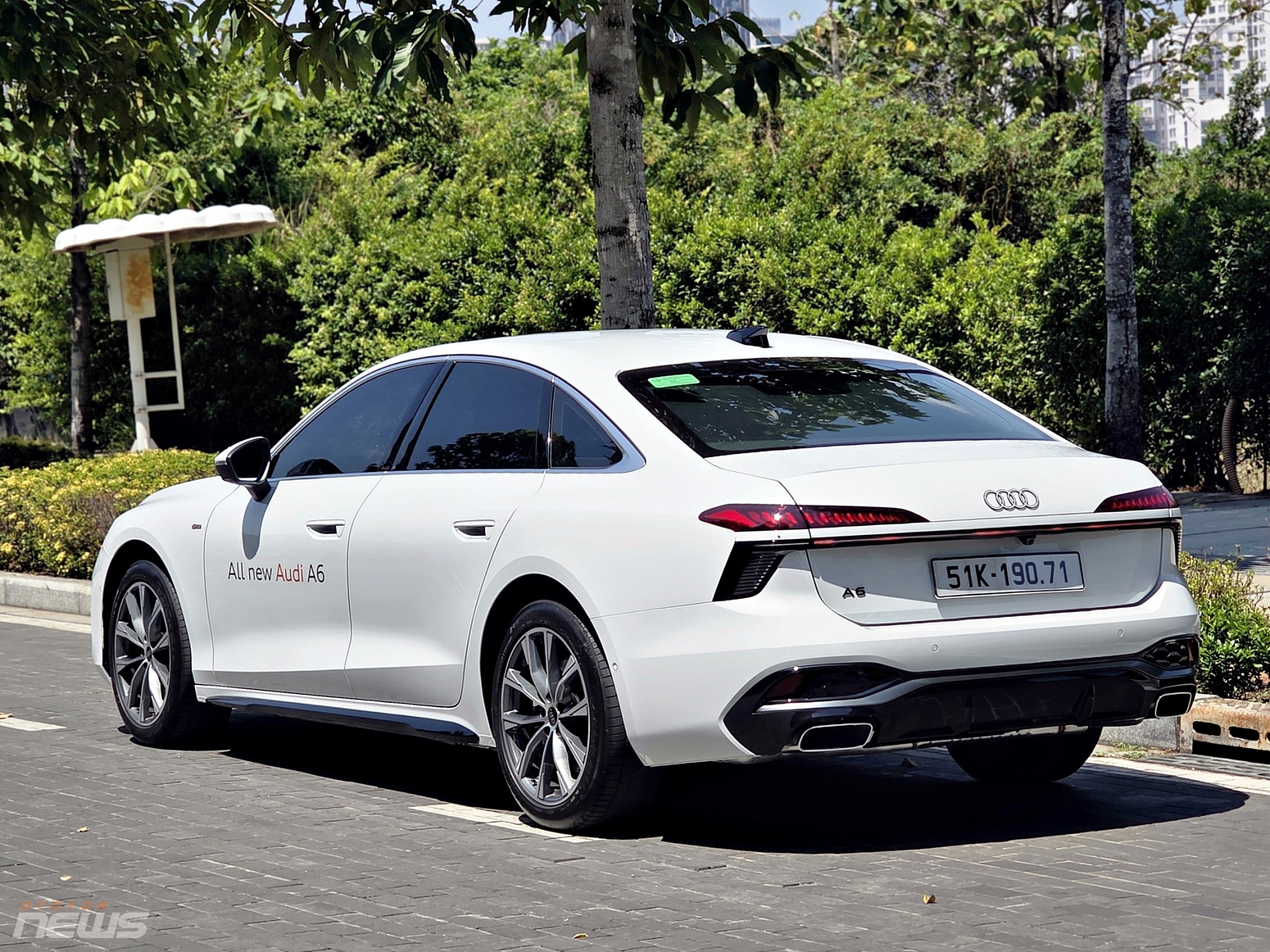 Audi A6 có gì nổi bật trong nhóm sedan hạng sang dưới 3 tỷ đồng?
