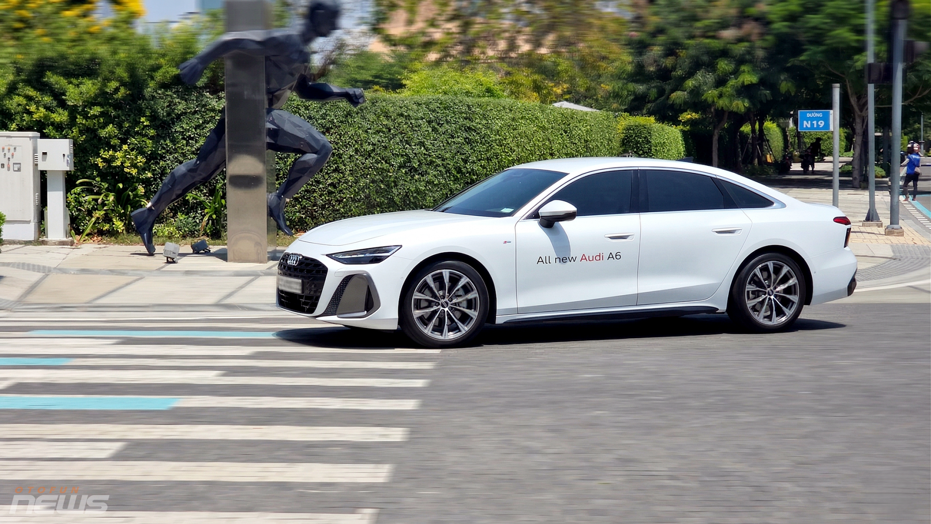 Audi A6 có gì nổi bật trong nhóm sedan hạng sang dưới 3 tỷ đồng?