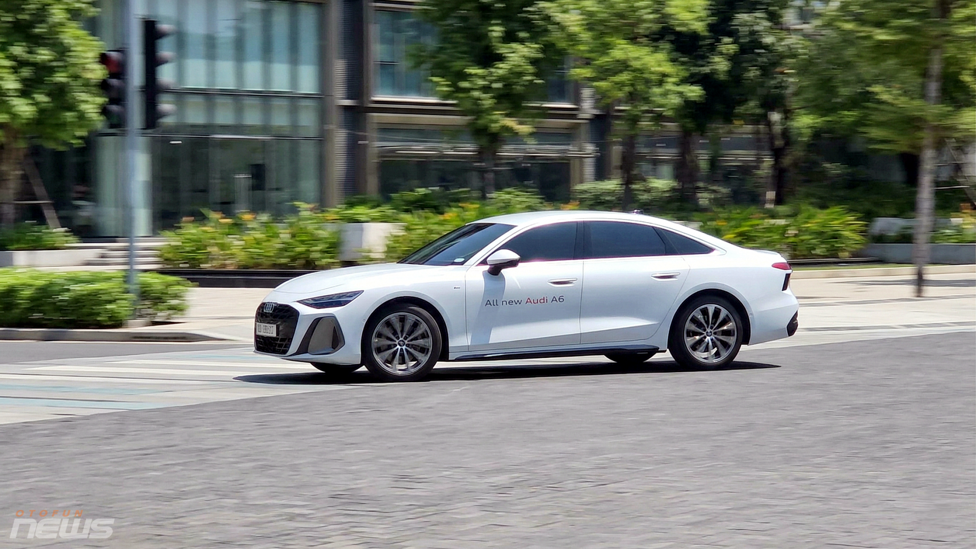 Audi A6 có gì nổi bật trong nhóm sedan hạng sang dưới 3 tỷ đồng?