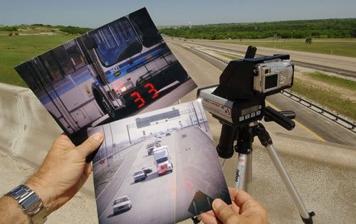 Tại sao camera bắn tốc độ có thể ghi nhận chính xác đến thế?