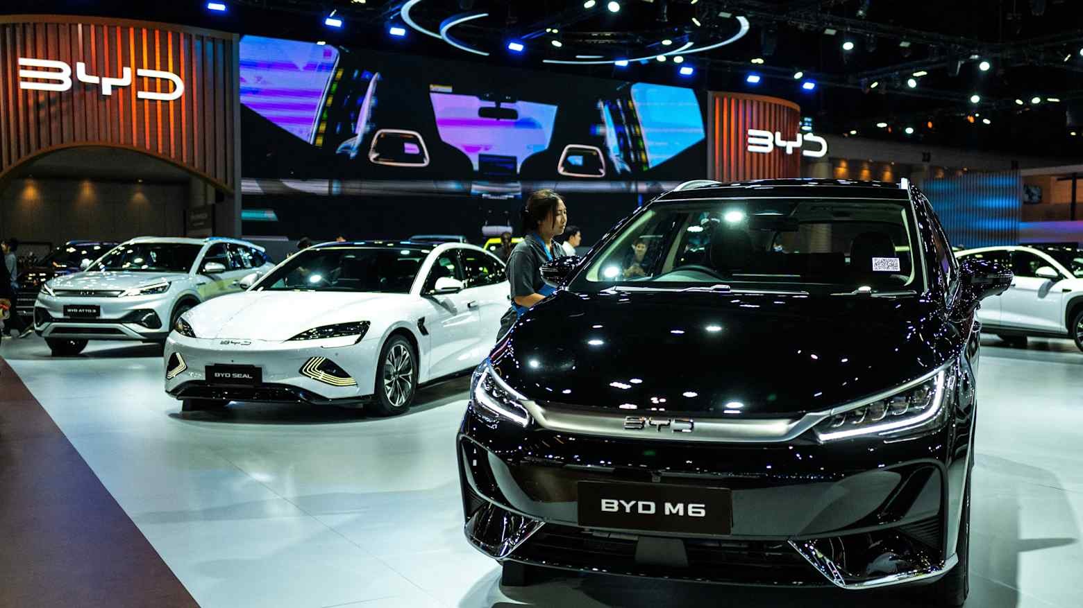 Nhờ giá xăng dầu tăng, xe điện BYD bất ngờ BYD trưng bày các mẫu xe tại Triển lãm Ô tô Quốc tế Bangkok 2026