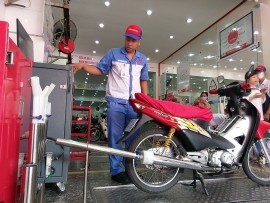 Hà Nội và TP. HCM sẽ kiểm định khí thải xe mô tô, xe gắn máy từ ngày 1/7/2027