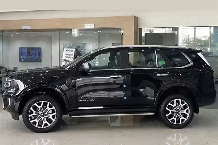 Ford Everest động cơ xăng EcoBoost 2.3L sắp bán tại Việt Nam Ford Everest động cơ xăng EcoBoost 2.3L sắp bán tại Việt Nam