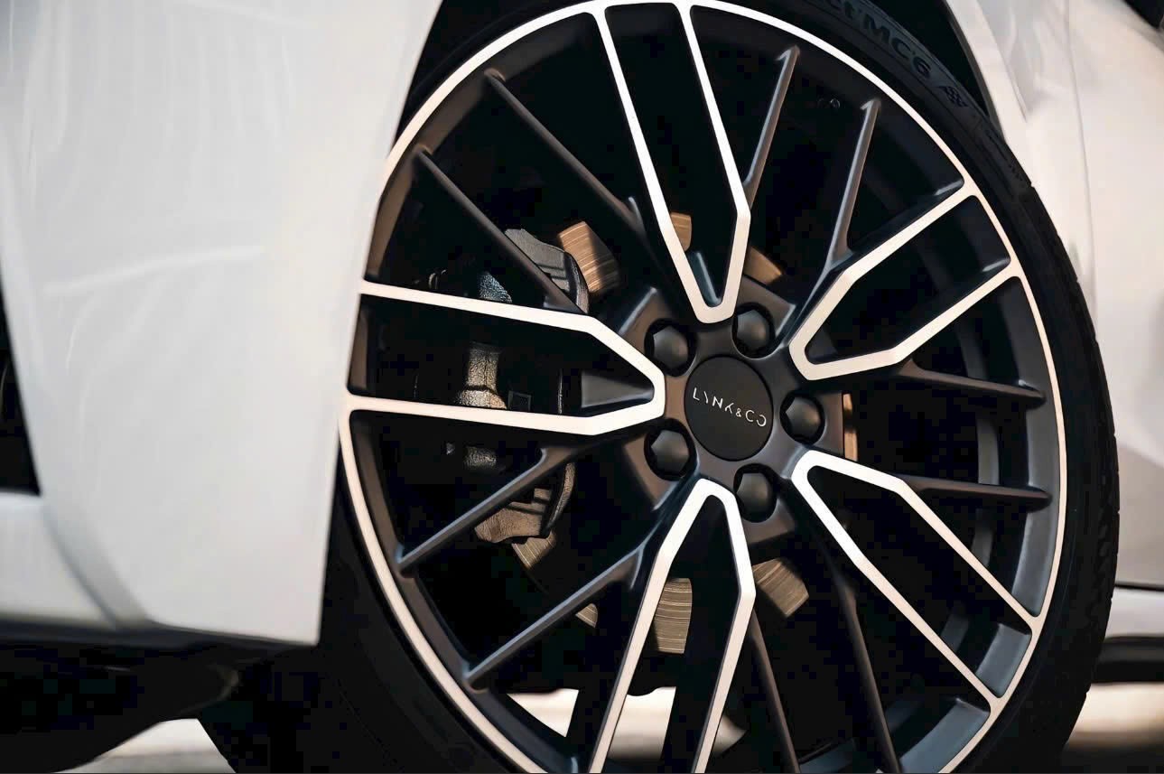 Giá Lynk & Co 03 dự kiến 800 triệu, ADAS là tiêu chuẩn, ra mắt quý II Giá Lynk & Co 03 dự kiến 800 triệu, ADAS là tiêu chuẩn, ra mắt quý II