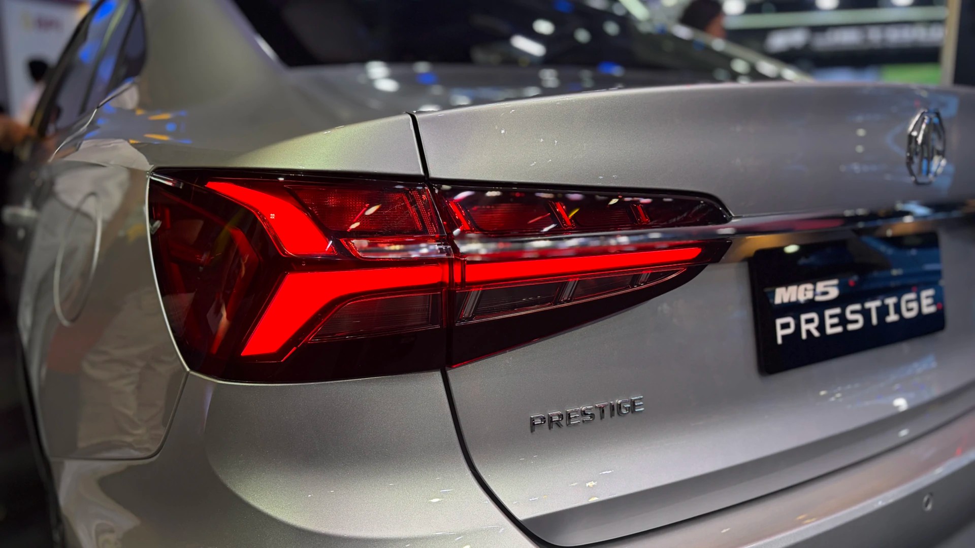 Bộ đôi MG G50 PHEV và MG5 Prestige ra mắt tại Triển lãm Ô tô Quốc tế Manila 2026 Bộ đôi MG G50 PHEV và MG5 Prestige ra mắt tại Triển lãm Ô tô Quốc tế Manila 2026