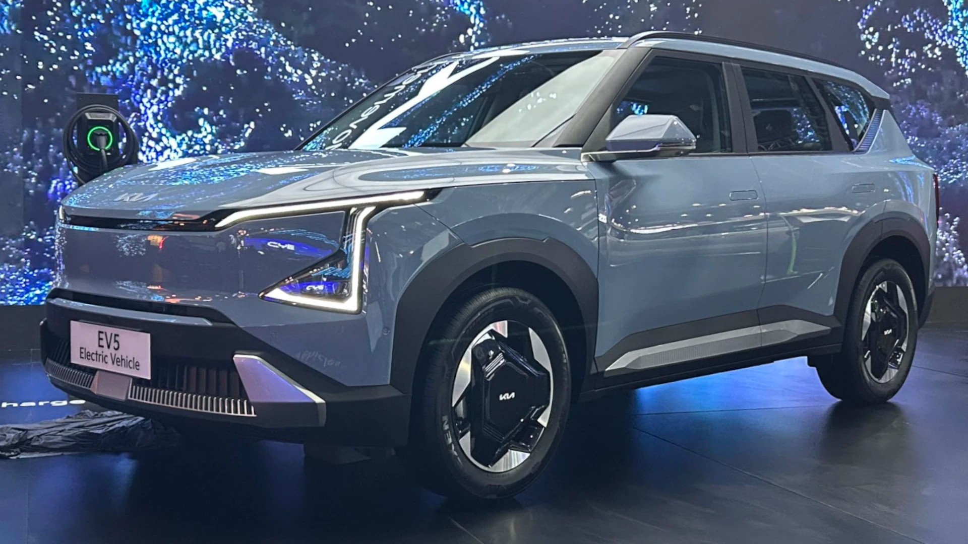 Kia EV5 2026 ra mắt thị trường Philippines với định vị xe điện rẻ nhất của hãng Hàn Quốc Kia EV5 2026 mới có màn ra mắt thị trường Philippines