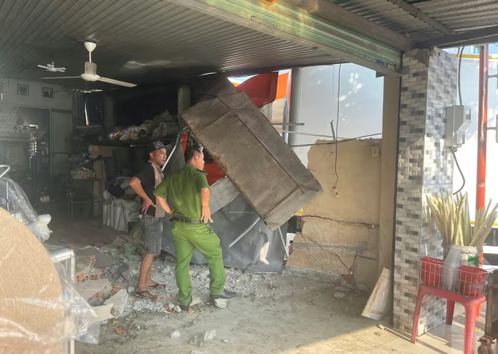 Tổng hợp tin tức tai nạn giao thông mới nhất ngày hôm nay 13/4/2026 Tổng hợp tin tức tai nạn giao thông mới nhất ngày hôm nay 13/4/2026