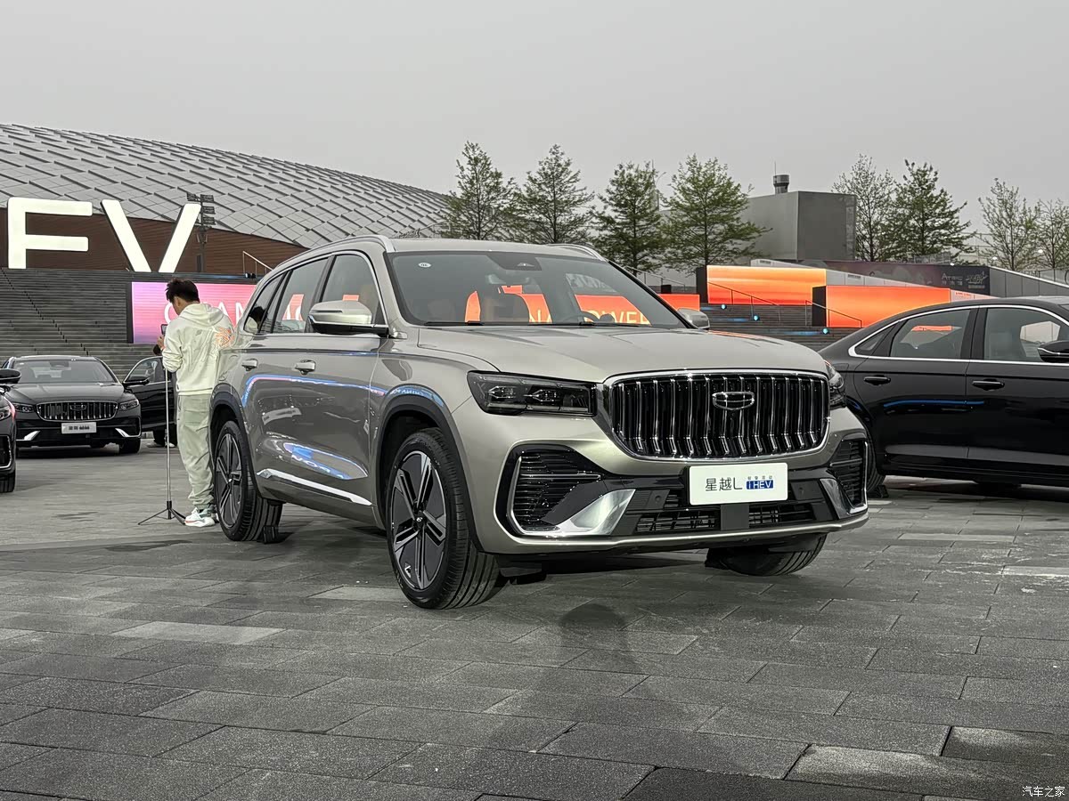 Hệ thống hybrid i-HEV mới cho Geely Monjaro, chỉ tiêu thụ 2,22 L/100km Mẫu Geely Monjaro i-HEV mới