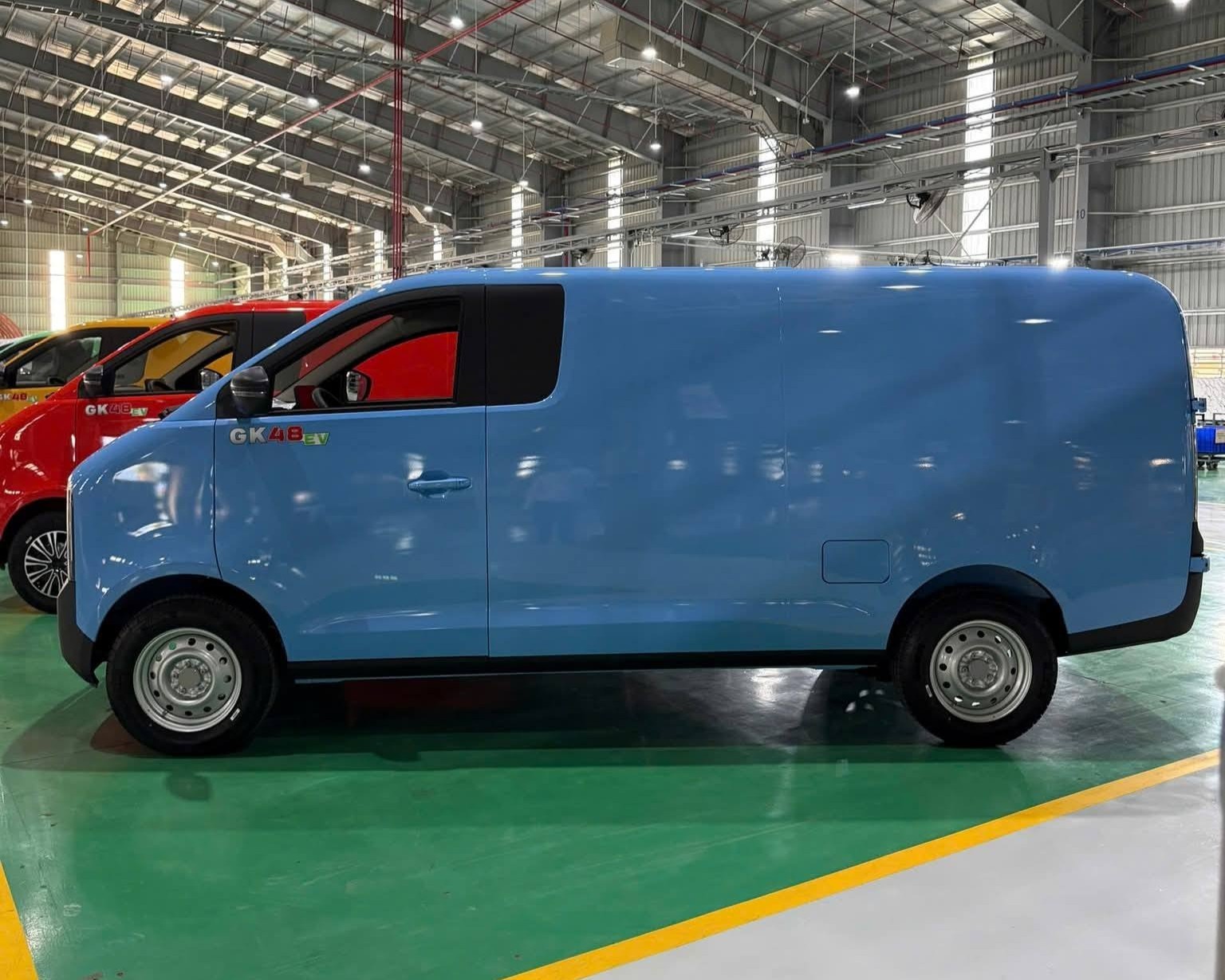 Kim Long ra mắt xe tải van điện GK48 EV, giá từ 490 triệu đồng Kim Long ra mắt xe tải van điện GK48 EV, giá từ 490 triệu đồng