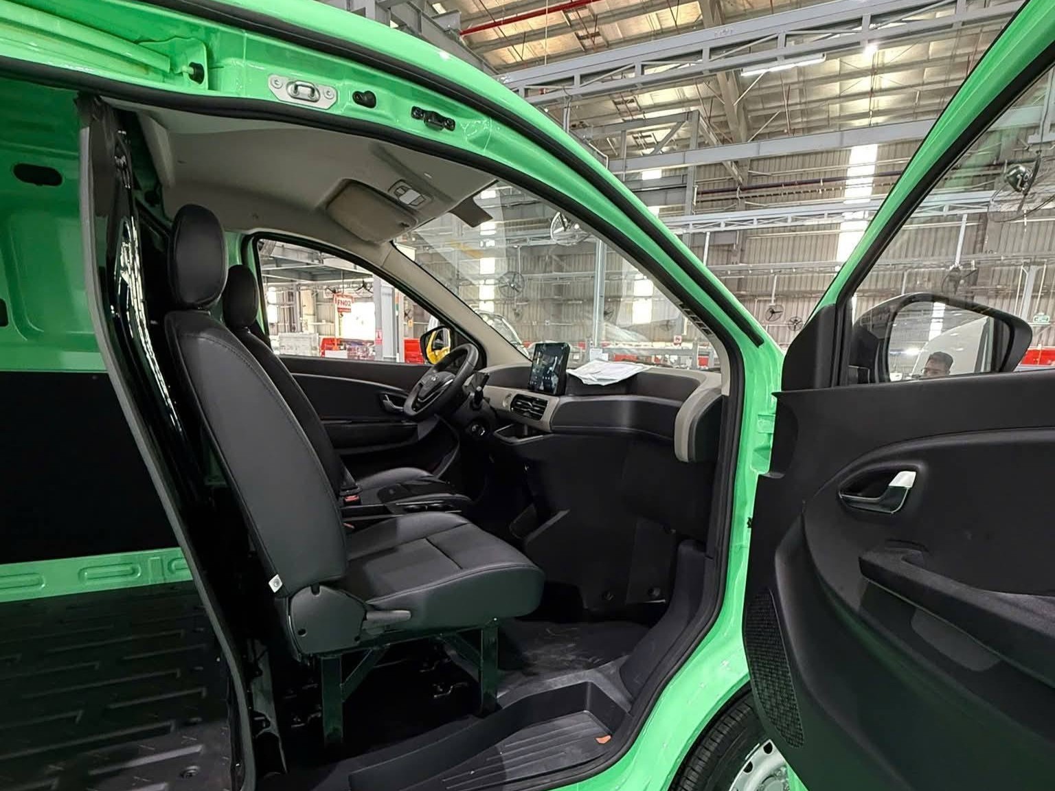 Xe tải van điện Kim Long GK48 EV ra mắt, giá từ 490 triệu đồng Xe tải van điện Kim Long GK48 EV ra mắt, giá từ 490 triệu đồng