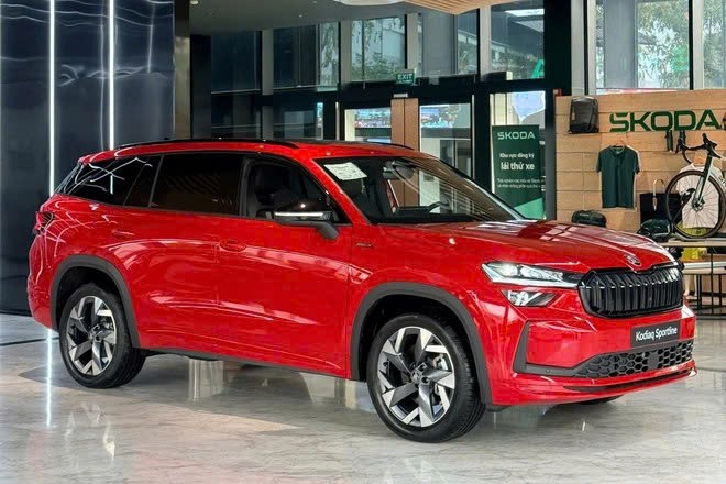 Skoda Kodiaq 2026 về đại lý tại Việt Nam, giá từ 1,628 tỷ đồng, full ADAS Skoda Kodiaq 2026 về đại lý tại Việt Nam, giá từ 1,628 tỷ đồng, full ADAS