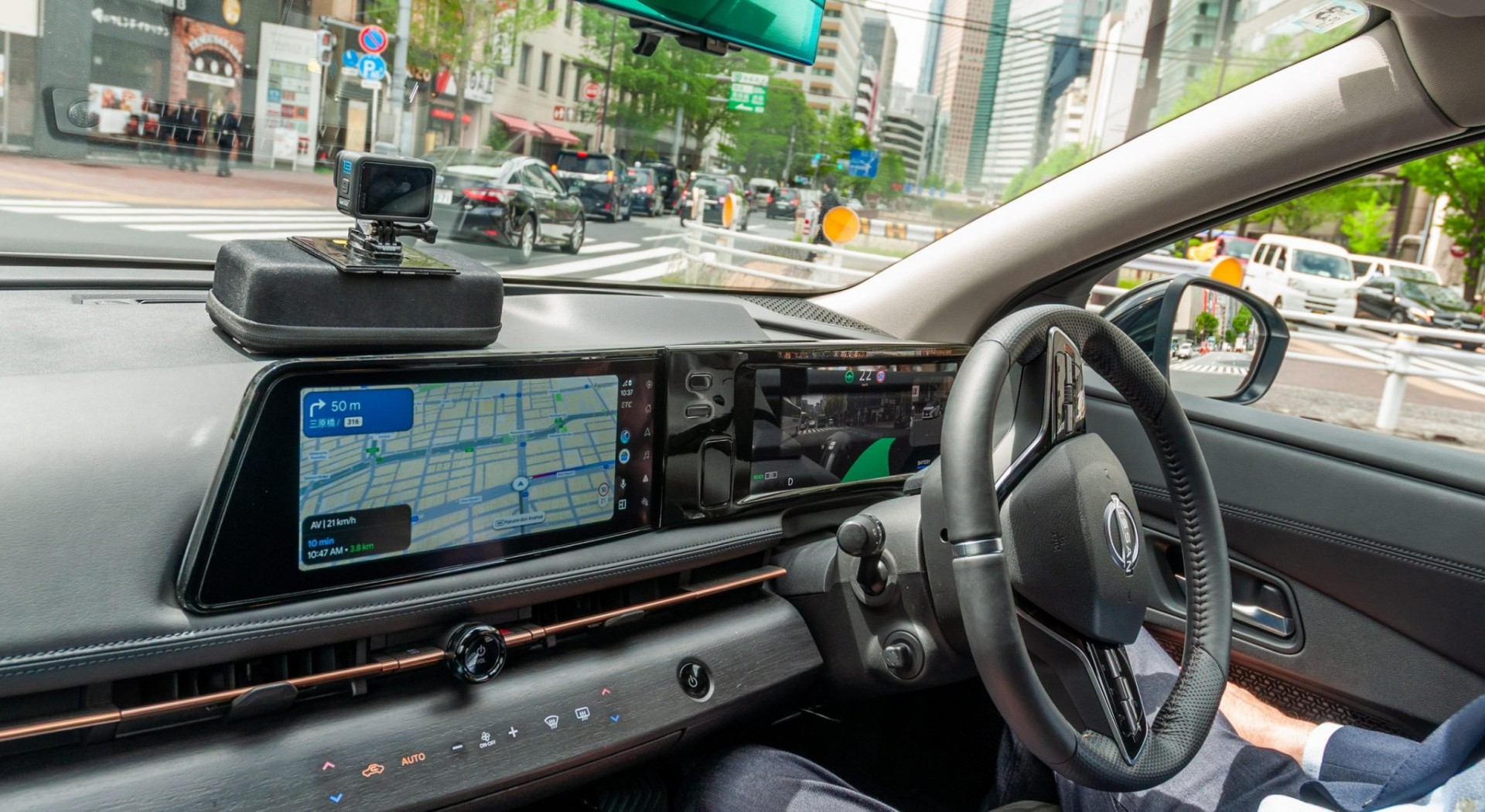 Hệ thống ProPilot thế hệ mới của Nissan có thể tự lái ngang ngửa con người Hình ảnh The Drive trải nghiệm hệ thống ProPilot thế hệ mới trên một chiếc Nissan Ariya ở Nhật Bản