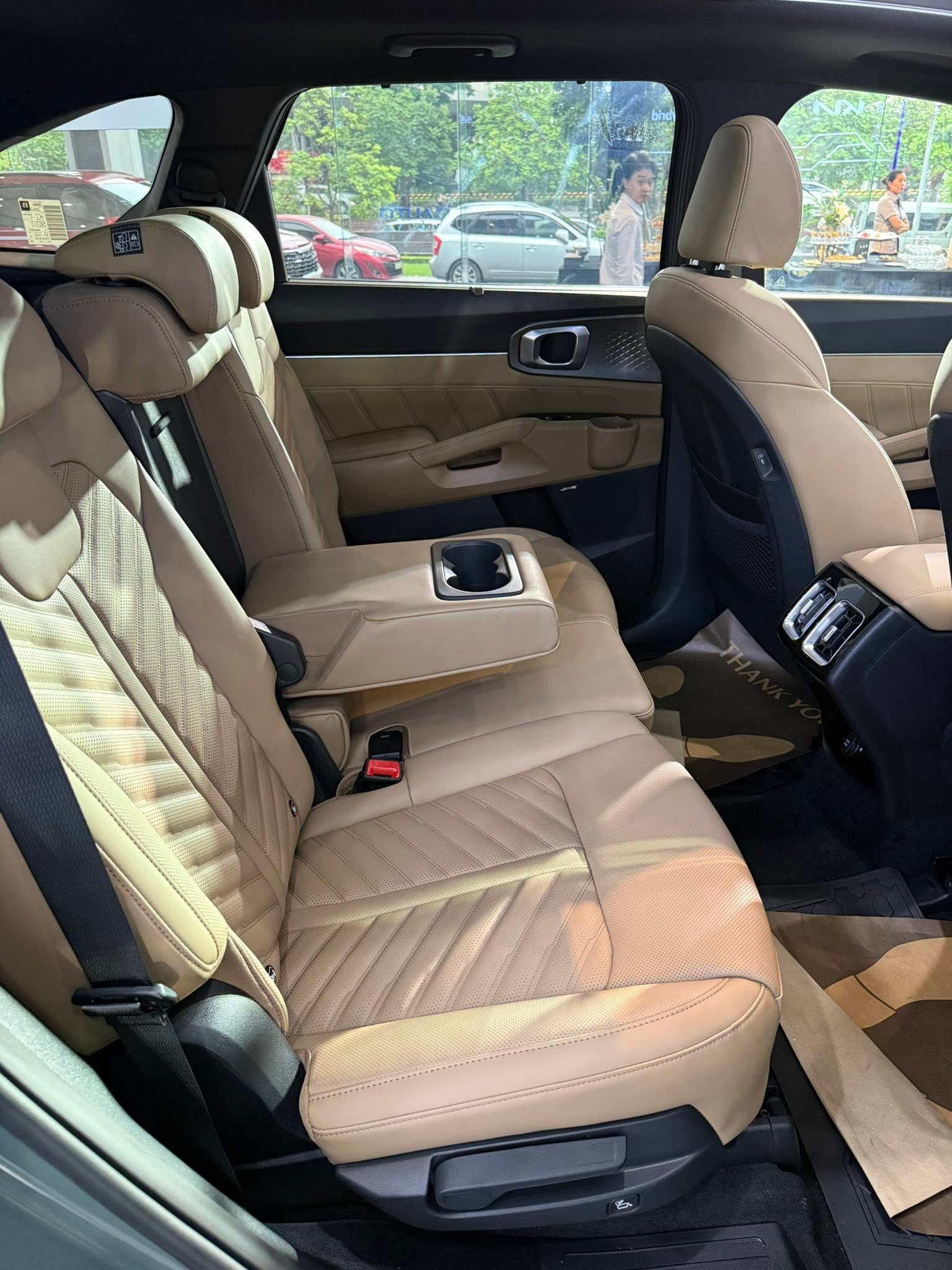 Ảnh chi tiết Kia Sorento Hybrid 2026 tại đại lý Ảnh chi tiết Kia Sorento Hybrid 2026 tại đại lý