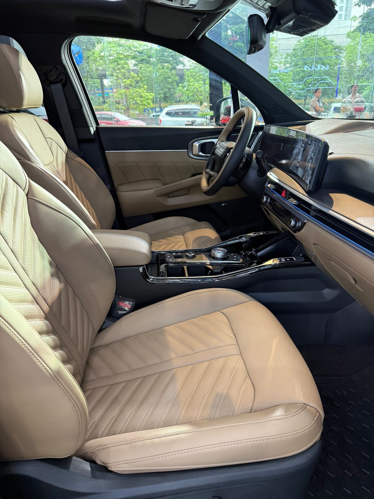 Ảnh chi tiết Kia Sorento Hybrid 2026 tại đại lý Ảnh chi tiết Kia Sorento Hybrid 2026 tại đại lý