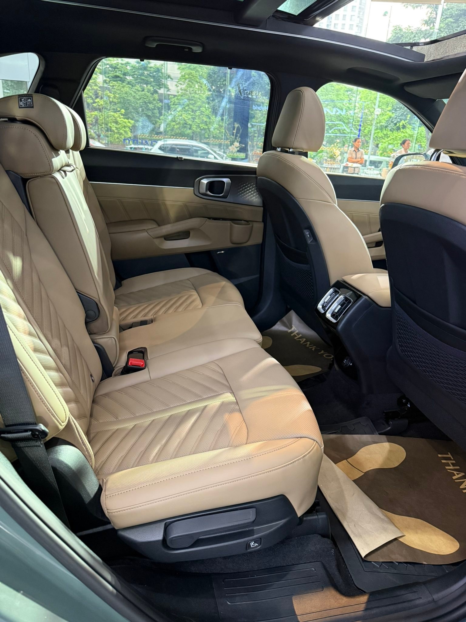 Ảnh chi tiết Kia Sorento Hybrid 2026 tại đại lý Ảnh chi tiết Kia Sorento Hybrid 2026 tại đại lý