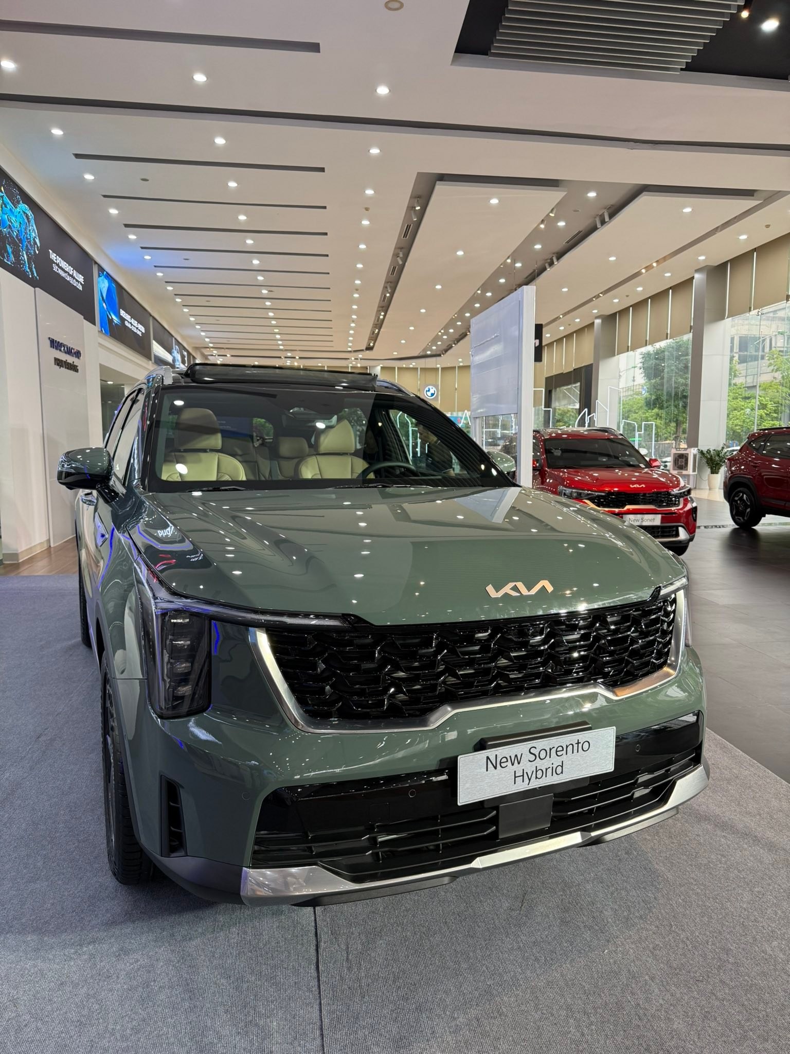 Ảnh chi tiết Kia Sorento Hybrid 2026 tại đại lý Ảnh chi tiết Kia Sorento Hybrid 2026 tại đại lý