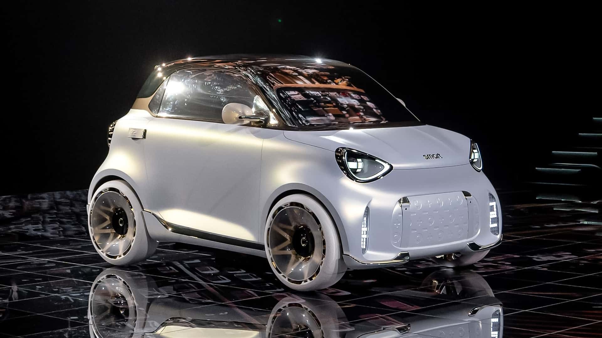 Smart #2 Concept lộ diện với thiết kế xe điện nhỏ gọn vui mắt, cạnh tranh Wuling Hongguang Mini EV Phía trước của Smart #2 Concept