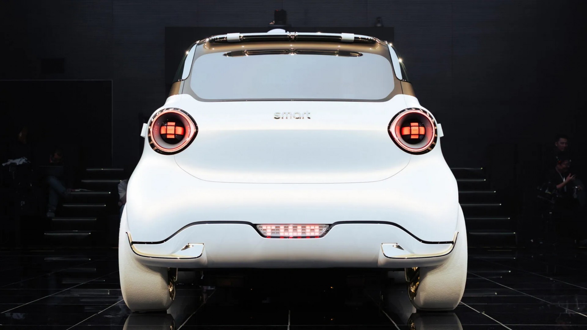 Smart #2 Concept lộ diện với thiết kế xe điện nhỏ gọn vui mắt, cạnh tranh Wuling Hongguang Mini EV Phía sau của Smart #2 Concept