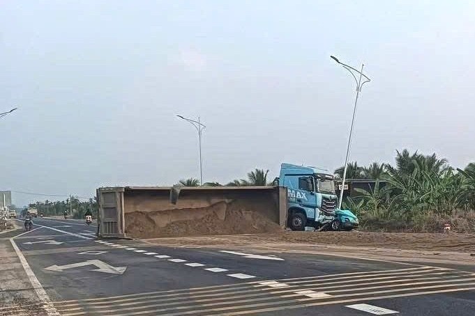 Tổng hợp tin tức tai nạn giao thông mới nhất ngày hôm nay 24/4/2026 Tổng hợp tin tức tai nạn giao thông mới nhất ngày hôm nay 24/4/2026