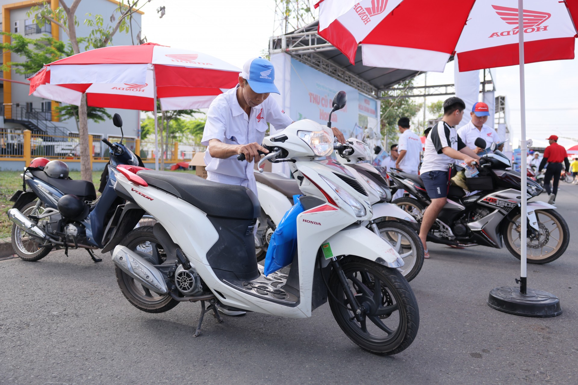 Honda triển khai chương trình đổi xe tại khu công nghiệp, hỗ trợ đến 1,5 triệu đồng Honda triển khai chương trình đổi xe tại khu công nghiệp, hỗ trợ đến 1,5 triệu đồng