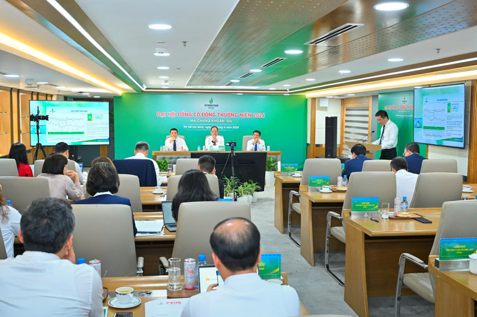 PVOIL hoàn tất ĐHĐCĐ thường niên 2026, tiếp tục mở rộng kinh doanh và thay đổi nhân sự cấp cao Toàn cảnh Đại hội đồng cổ đông PVOIL.