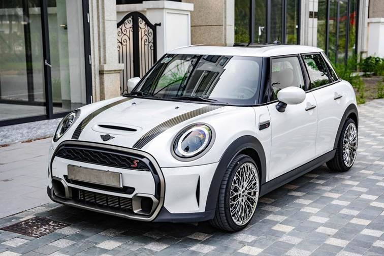 Mini Cooper Resolute 2023 'hàng hiếm' mất giá hơn 700 triệu đồng Mini Cooper Resolute 2023 'hàng hiếm' mất giá hơn 700 triệu đồng