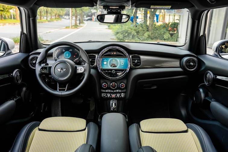 Mini Cooper Resolute 2023 'hàng hiếm' mất giá hơn 700 triệu đồng Mini Cooper Resolute 2023 'hàng hiếm' mất giá hơn 700 triệu đồng