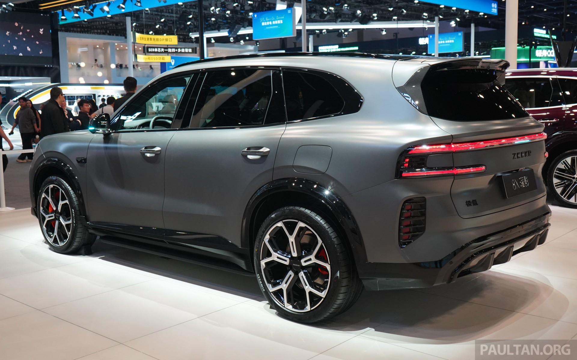 Zeekr 8X ra mắt với công nghệ hybrid mới, sạc nhanh 9 phút, tăng tốc dưới 3 giây Zeekr 8X ra mắt với công nghệ hybrid mới, sạc nhanh 9 phút, tăng tốc dưới 3 giây