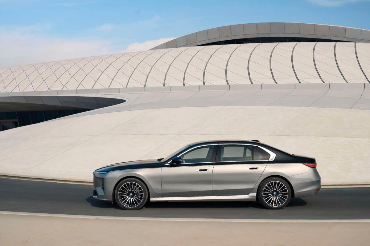 BMW 7 Series 2026 nâng cấp giữa vòng đời, bản điện i7 đi tới 708 km BMW 7 Series 2026 nâng cấp giữa vòng đời, bản điện i7 đi tới 708 km