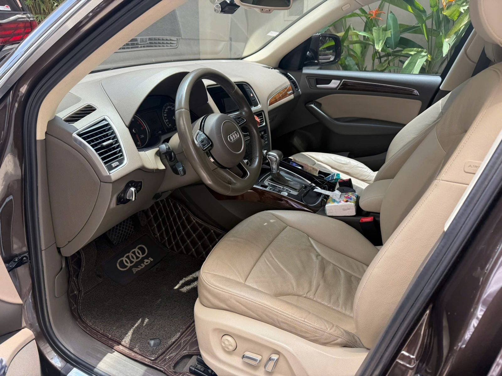 Audi Q5 2015 rao bán 586 triệu đồng, xe sang cũ giá hấp dẫn nhưng không dành cho người mua vội Audi Q5 2015 rao bán 586 triệu đồng, xe sang cũ giá hấp dẫn nhưng không dành cho người mua vội