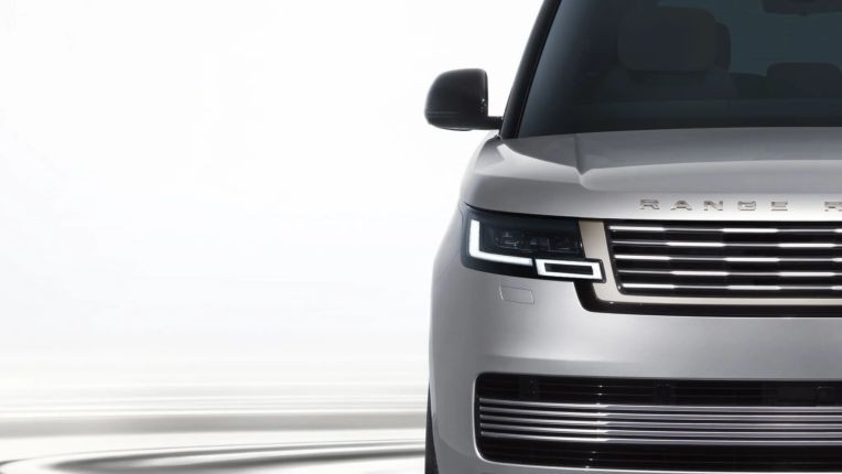 Range Rover SV Ultra ra mắt, khoang cabin như phòng thư giãn di động Range Rover SV Ultra ra mắt, khoang cabin như phòng thư giãn di động